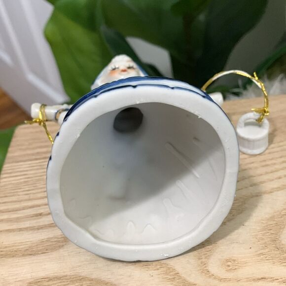 Bundle Of Small Dutch Themed Blue &  White Ceramic Decor Pieces Windmill - Picture 16 of 17